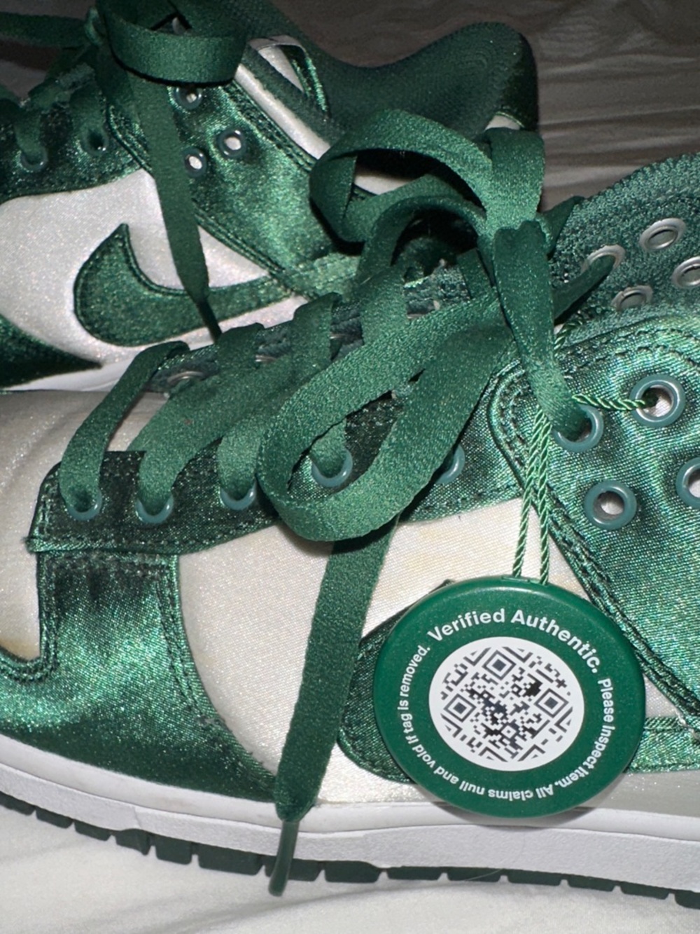 Nike Women’s Dunk Low 'Satin Green' - Picture 4 of 4